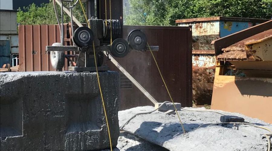 Seilsäge - Zersägen von Steinplatten