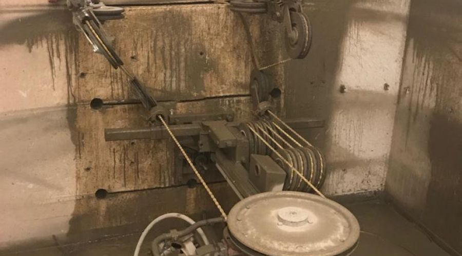 Wandmontierte Seilsäge