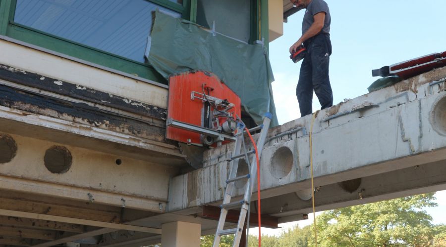 Schienengeführte Ferngesteuerte Wandsäge