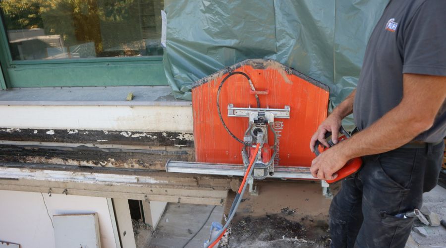 Schienengeführte Ferngesteuerte Wandsäge